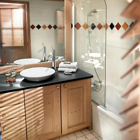 Ξενοδοχείο με διαμερίσματα Cgh Residences & Spas Les Granges Du Soleil 4*